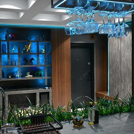 Pentlux - Spa Penthouse In The Heart Of Skopje Buitenkant foto