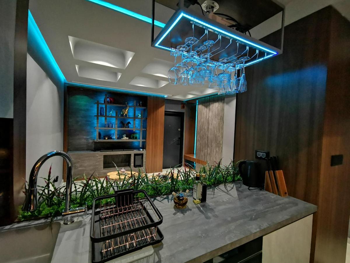 Pentlux - Spa Penthouse In The Heart Of Skopje Buitenkant foto