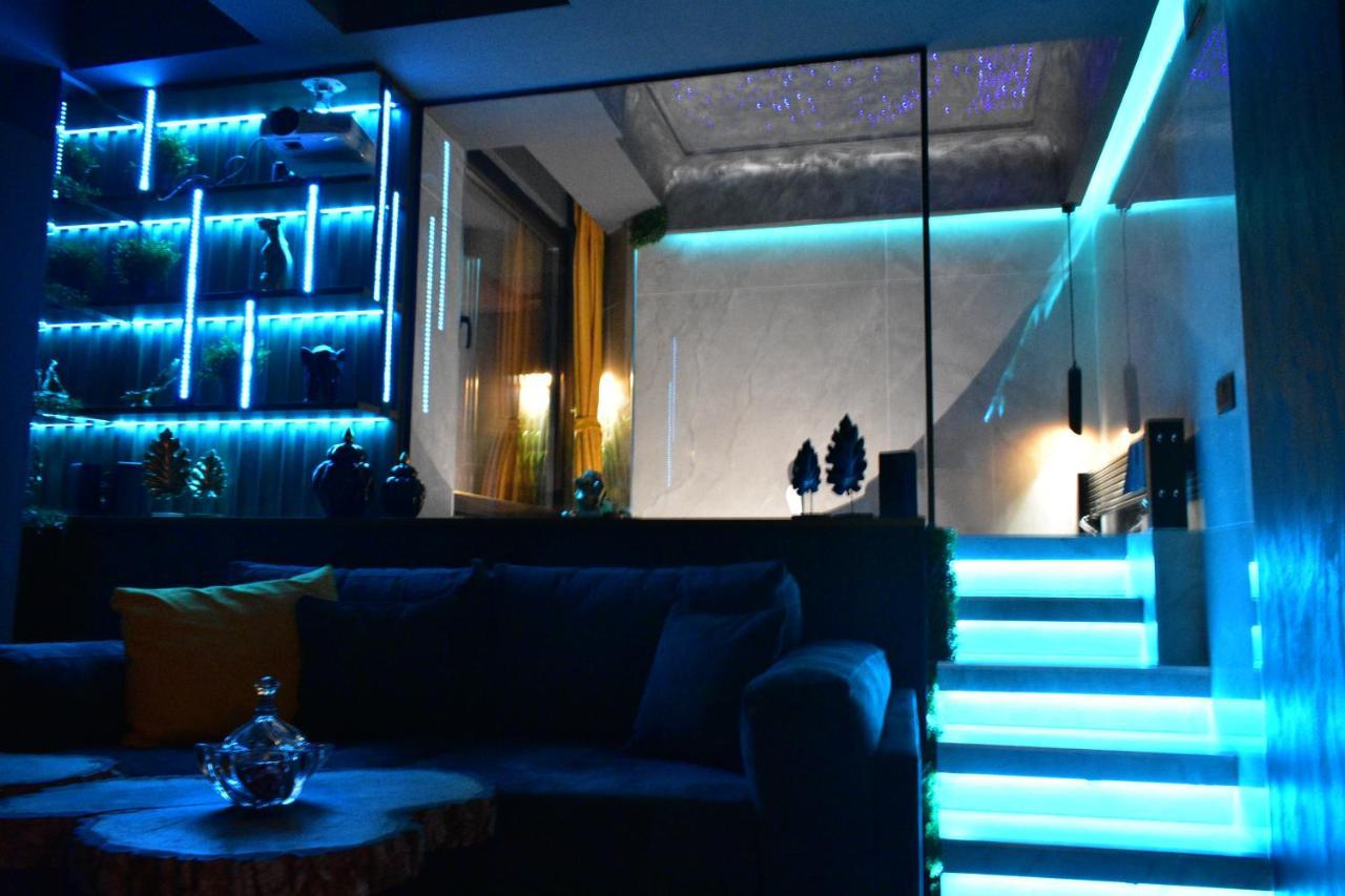 Pentlux - Spa Penthouse In The Heart Of Skopje Buitenkant foto