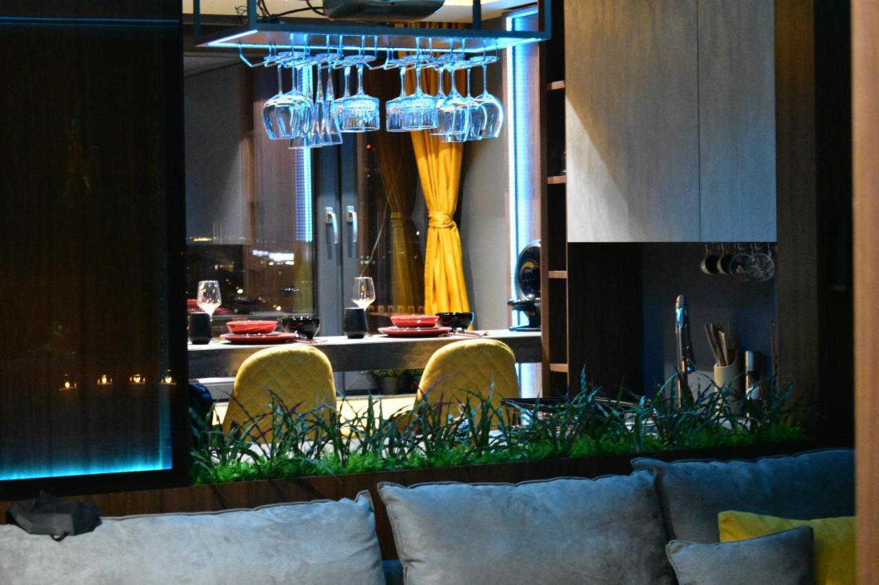 Pentlux - Spa Penthouse In The Heart Of Skopje Buitenkant foto