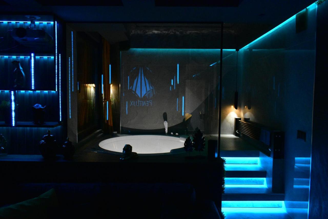 Pentlux - Spa Penthouse In The Heart Of Skopje Buitenkant foto
