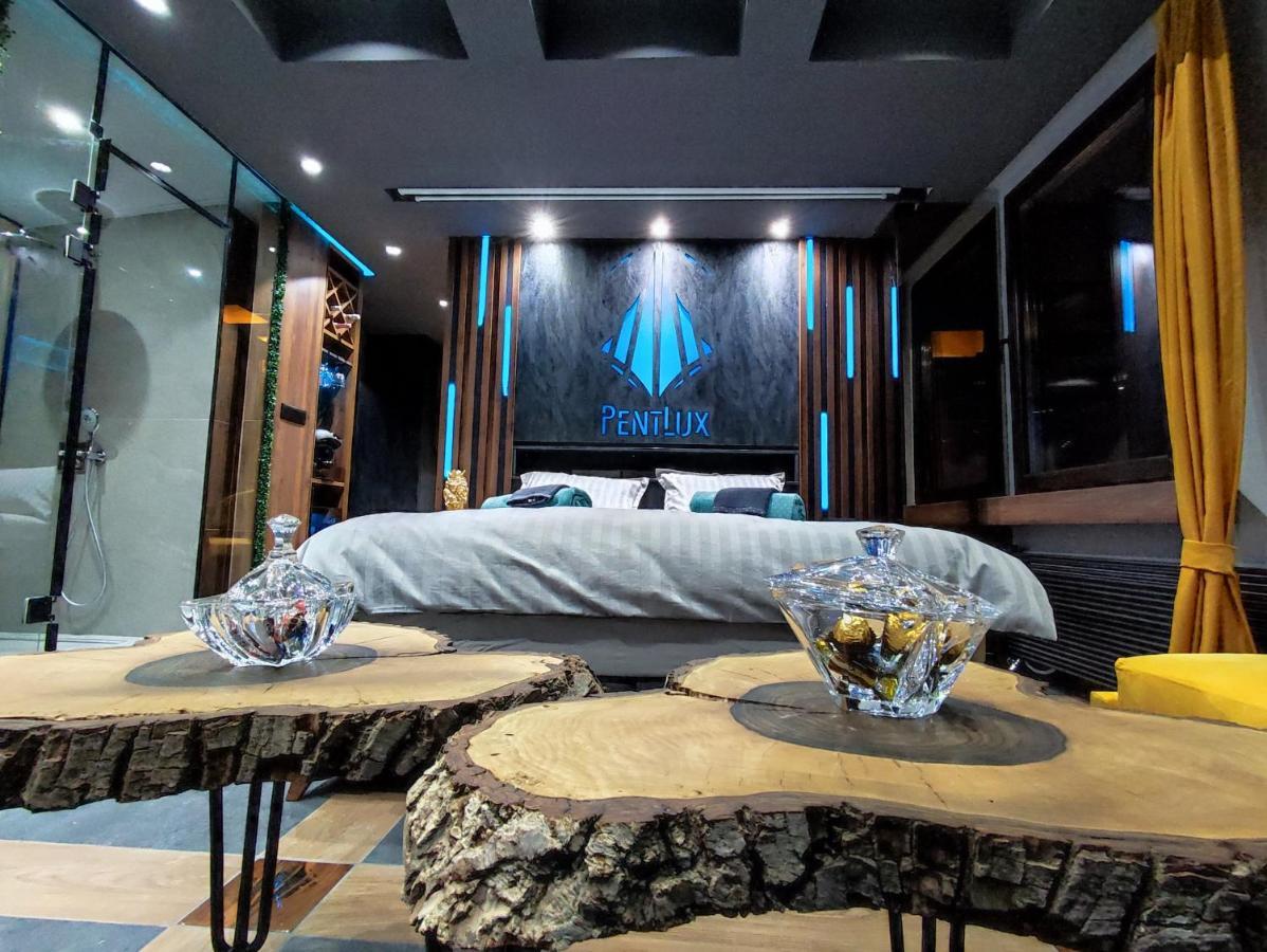 Pentlux - Spa Penthouse In The Heart Of Skopje Buitenkant foto